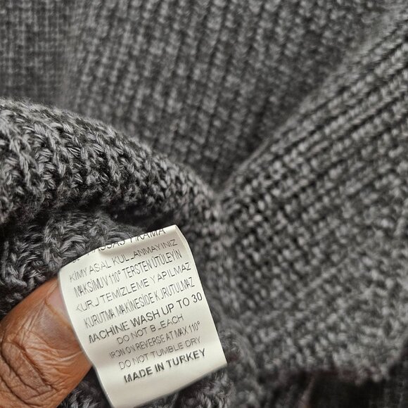 Bize Knitwear Women's Charcoal & Orange Colorblock Cold Shoulder Knit Sweater Si - Picture 9 of 10